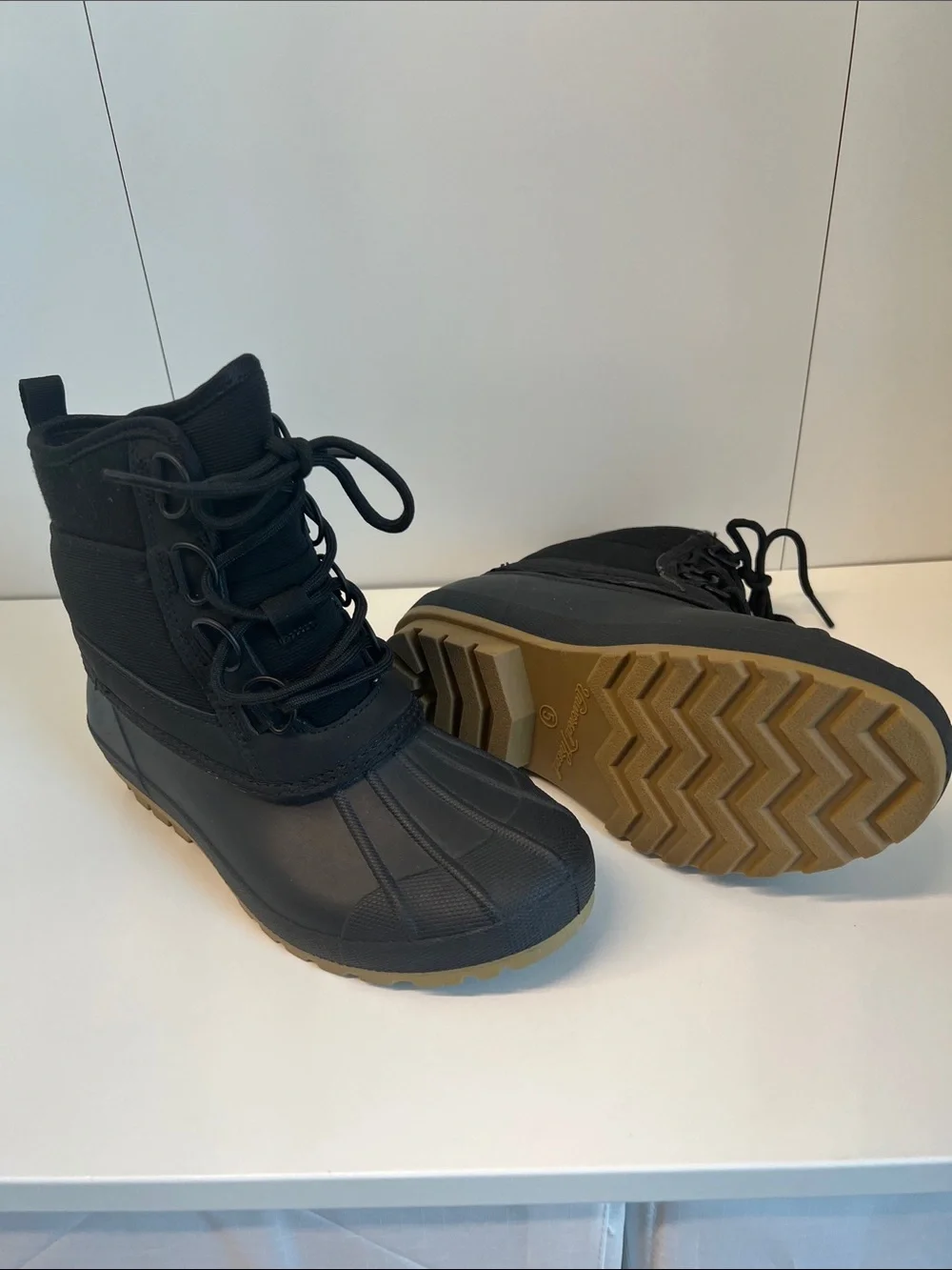 Universal Thread Black Lace-Up Waterproof Winter Boots with Gum Sole
